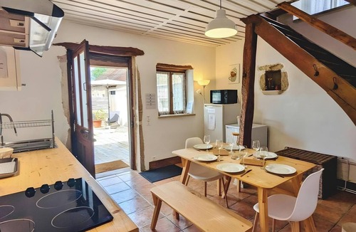 Villy-le-Brule House | La Chouette Burgonde: Peaceful Stay Between Beaune and Nuits-Saint-Georges