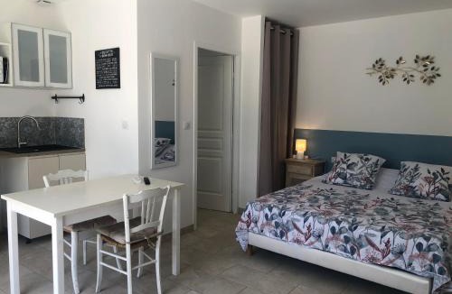 Taillades Bed & Breakfast | La Cigale et la Fourmi