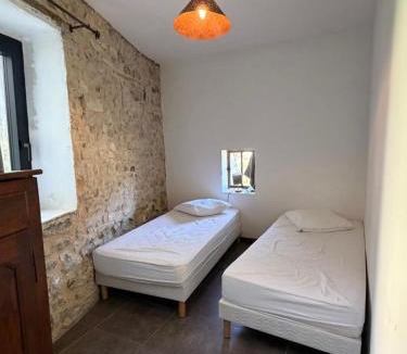 Saint-Auban-sur-L'Ouveze Hotel | La Clavelière