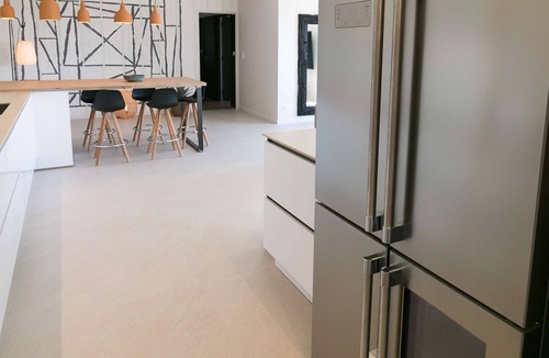 Sainte-Colombe Villa | La Contemporaine — Pool & Spa | Bersy Luxury®