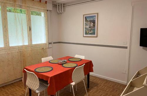Beaurepaire-en-Bresse Hotel | La Croix Blanche
