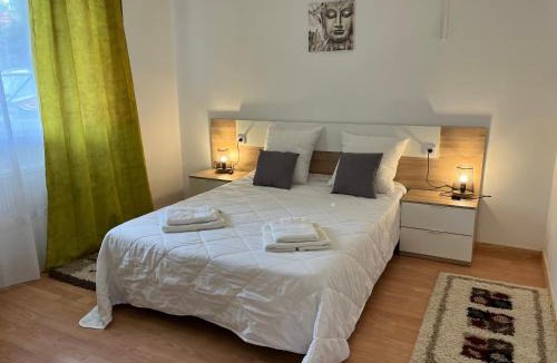 Beaurepaire-en-Bresse Hotel | La Croix Blanche