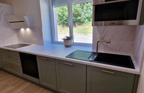 Cravanche Apartment | La Dame - Parking Privé GRATUIT Proche GE Alstom & Centre-Ville