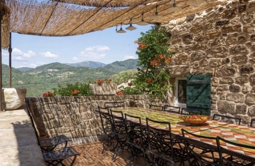 Ailhon House | La Feneire est un Gîte Situé Situé au Coeur de L'ardèche
