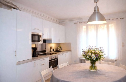 Longjumeau Villa | La Ferme de Balizy is a property in Longjumeau, near Paris, Versailles, and Massy.