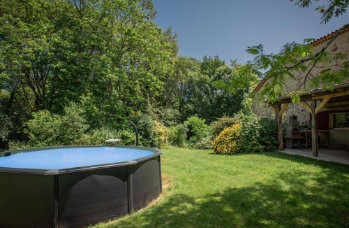 Soturac House | La Ferme de Belbouys, vacation home in oasis of calm, dogs welcome!