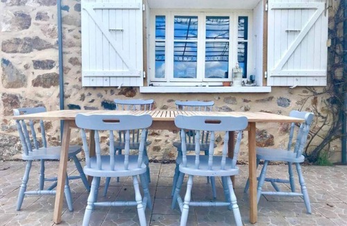 Chiddes House | La Fleur Sauvage - Romantic Holiday Cottage Morvan
