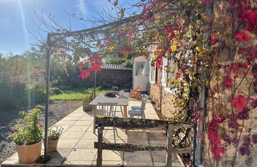 Chiddes House | La Fleur Sauvage - Romantic Holiday Cottage Morvan