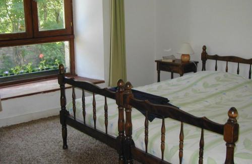 Saint-Germain-lʼHerm Bed & Breakfast | La Fontaine des Thiolles