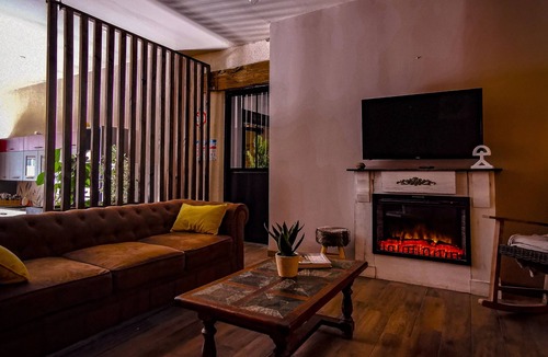 Saint-Amour House | LA GRANGE DES FRANGINES