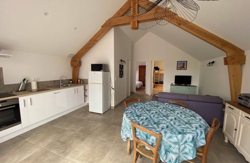Drulhe House | La Grange du Contour Renovated house with terrace - 2 bedrooms, 1 bathroom, separate WC