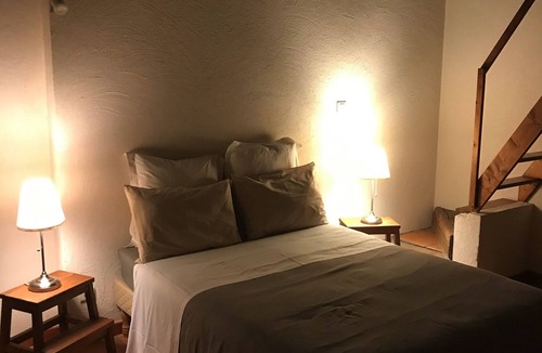 Coutouvre Bed & Breakfast | La Grange : La Chambre Vendange