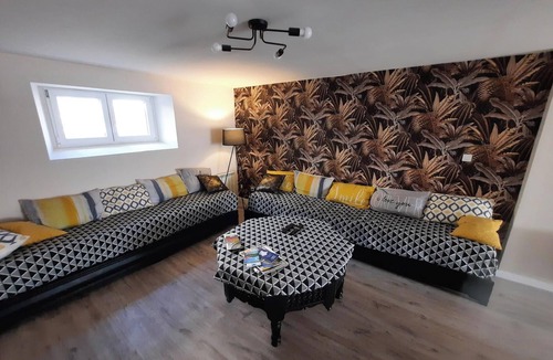Vesoul House | La Halte Vésulienne, house for 17 people.