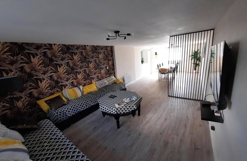 Vesoul House | La Halte Vésulienne, house for 17 people.