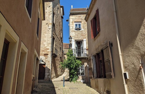 Saint-Gengoux-le-National House | La Lampisterie - Converted railway workshop on the edge of the Voie Verte