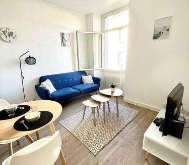Romans-sur-Isere Apartment | La Liberté I Central I Parking gratuit