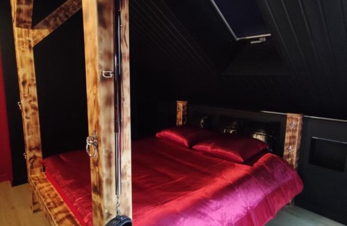 Arbois Apartment | La Love room