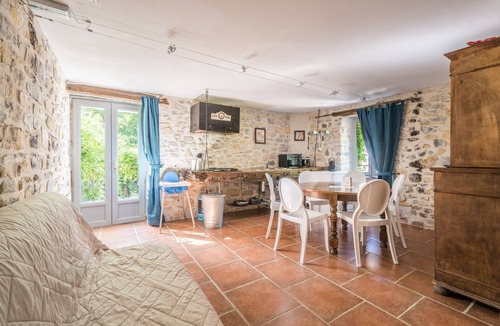 Saint-Alban-sous-Sampzon House | La Magnanerie - Grospierres