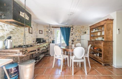 Saint-Alban-sous-Sampzon House | La Magnanerie - Grospierres