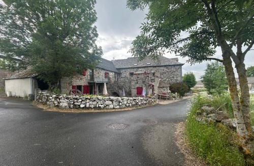 Nasbinals Hotel | La maison de Rosalie