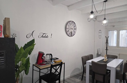 Pierrelatte House | La Maison de Village au Cœur du Centre Ville Proche des Commerces et Restaurants