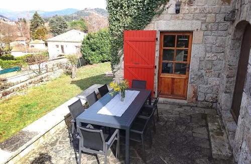 Jaujac House | La Maison du Bonheur