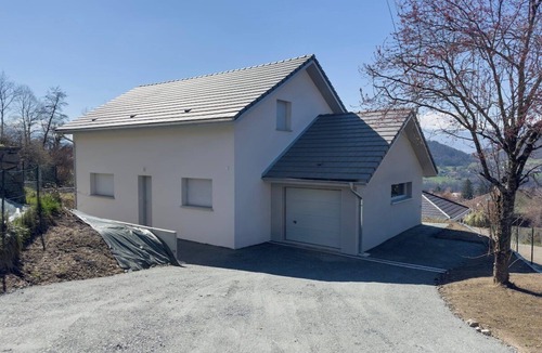 Saint-Martin-d'Uriage Villa | La Maison les Quatre Saisons