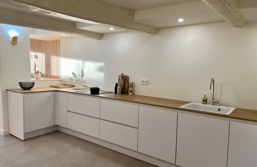 Villes-sur-Auzon House | La maison jaune, An unforgettable experience