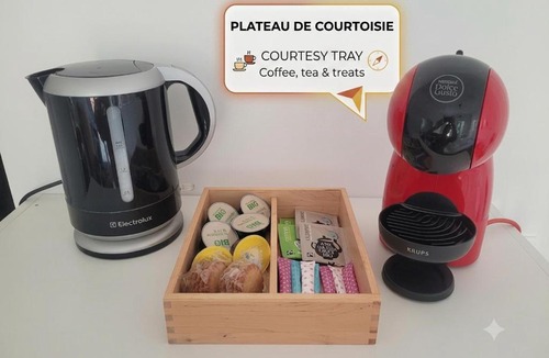 Nogent-sur-Marne House | La Maison Marne & Bois - Private Suite & Garden, kitchenette, near Paris