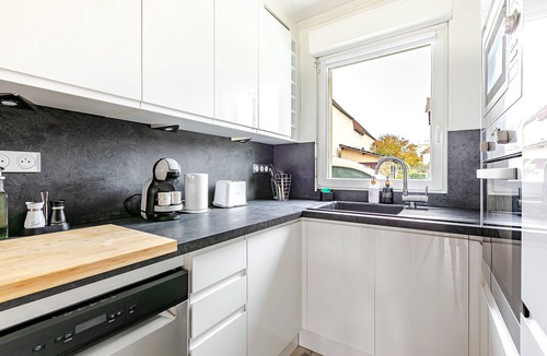 Chilly-Mazarin House | La Maison Mazarin - Detached house near the city center, cinema and Orly Airport