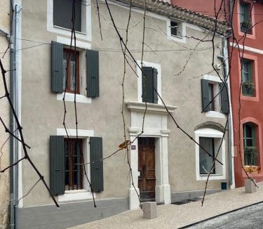 Villedieu House | La maison près de la fontaine