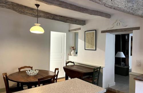 Villedieu House | La maison près de la fontaine
