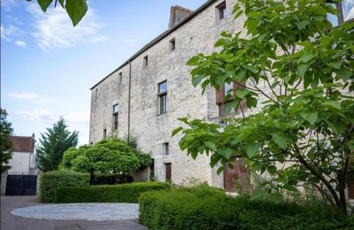 Pesmes House | La Maison Royale