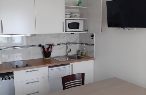 Cronenbourg Est Apartment | La maison verte, a charming and modern two-room apartment