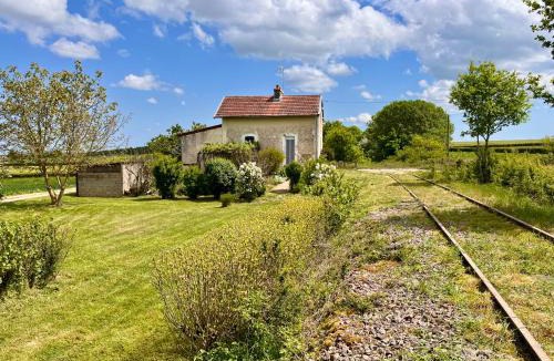 Sainte-Magnance House | La Maisonnette de Chevannes
