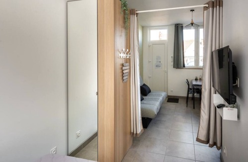 Le Creusot House | La Maisonnette Du Parc