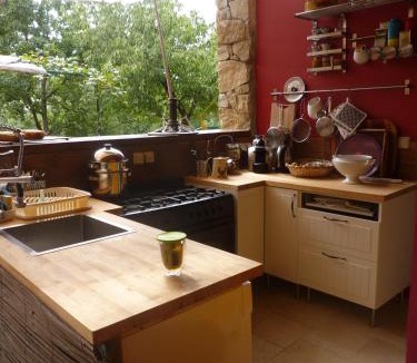 Privas House | La Parenthèse ardéchoise - Spa et billard - Se ressourcer entre ville et forêt