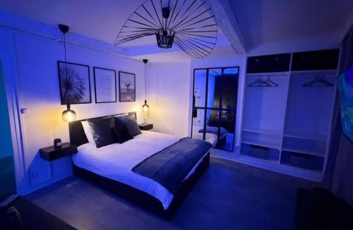 Issoire Apartment | La Parenthèse Studio Chic Climatisé au cœur d'Issoire