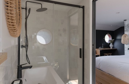 Tournon-sur-Rhone House | LA PENICHE - Bed And Bicycle - Tournon