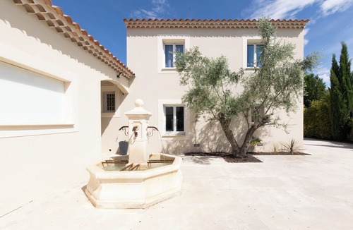 Carpentras House | La Perle du sud