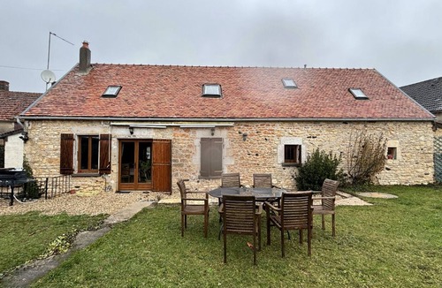 Lainsecq House | la Petite Breuille, Maison de Campagne Idéalement Située au Cœur de la Puisaye