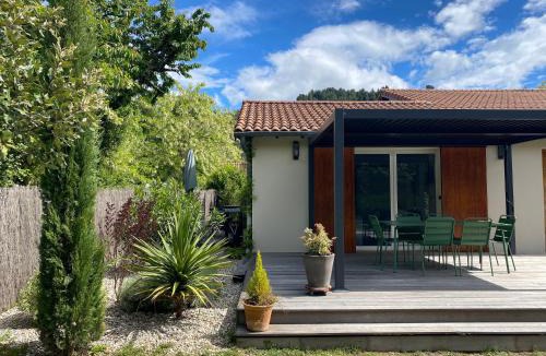 Pont-de-Labeaume House | La Petite Caserne - Gite 4 étoiles -