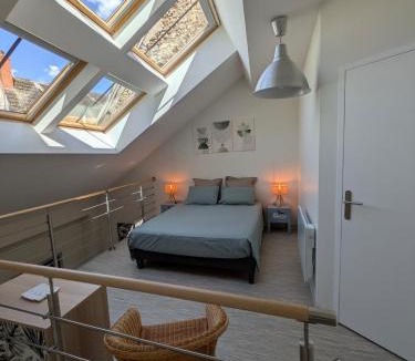 Bourbon-l'Archambault House | La petite grange