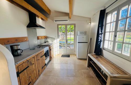 Chamaret House | La Petite Maison Dans Les Vignes