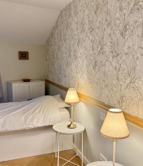 Koenigsmacker House | La petite maison orange