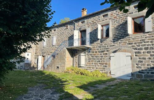 Mazet-Saint-Voy House | La Phonolite, Gîte familial, Wifi, campagne