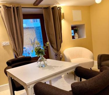 Albertville Apartment | La Pierre Dorée - popular, elegant, fully equipped