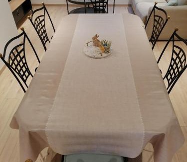 Montmiral Apartment | La pivoine de Montmiral 7 personnes