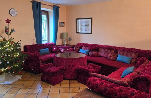 Chaux House | La Rainette, a family home on the wine route between Dijon and Beaune.