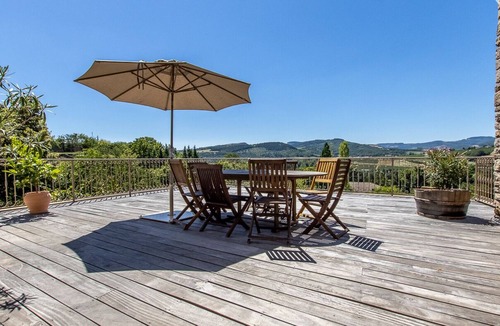La Roche-Vineuse House | La Roche aux Fées - THE WINE ROCK